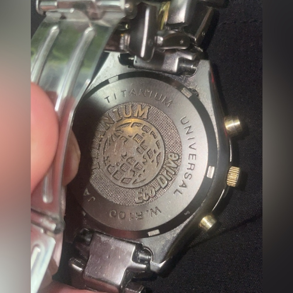 PreOwned  Vintage Antique Citizen Titanium Quartz With Invicta Original Box . - Picture 3 of 12